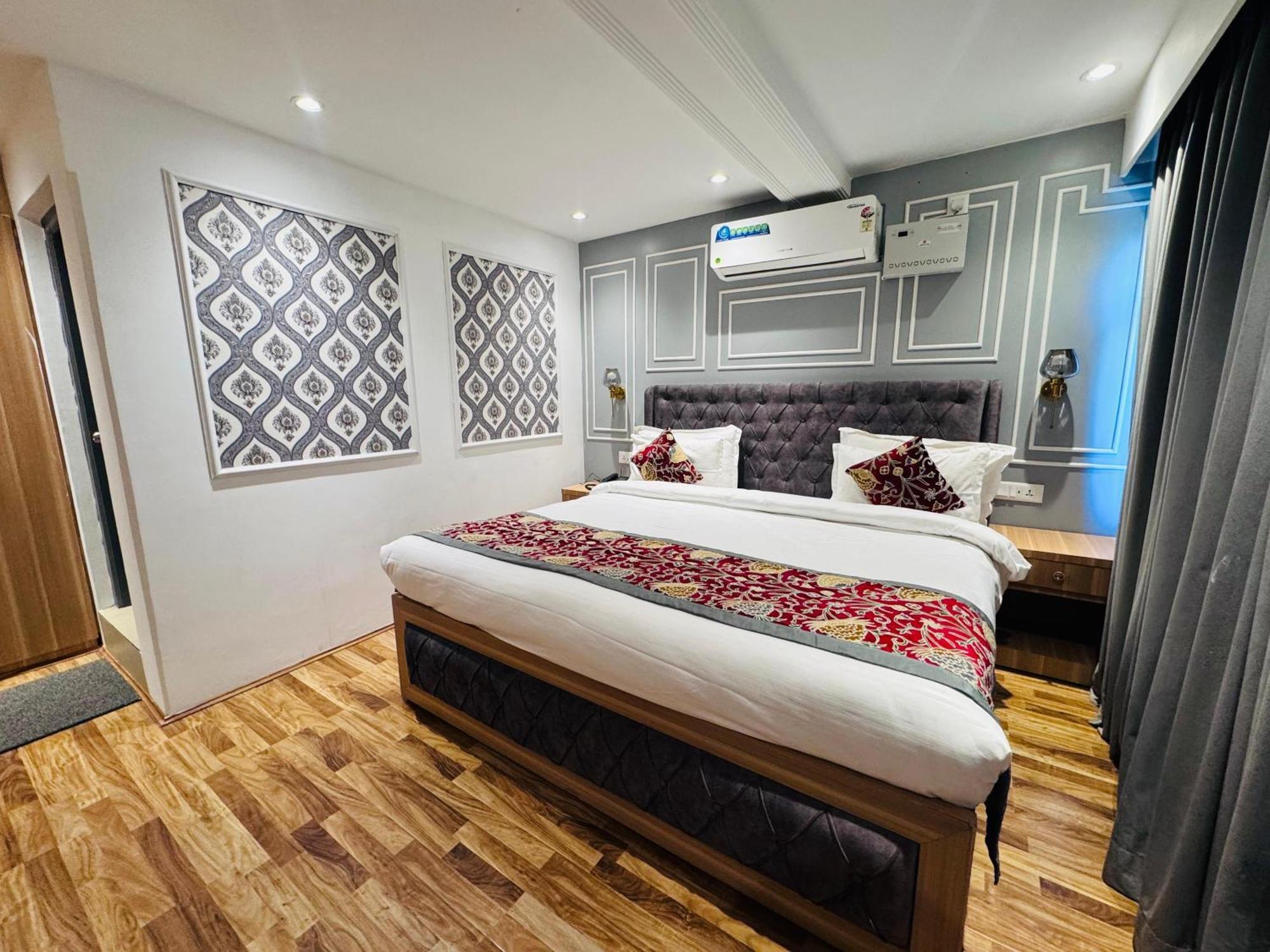 De Elaaf The Luxury Stay Srīnagar Buitenkant foto